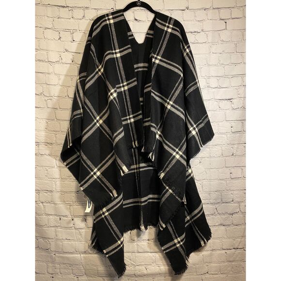 Old Navy Wrap/Cape One Size Black and White Plaid NWT - Picture 2 of 8
